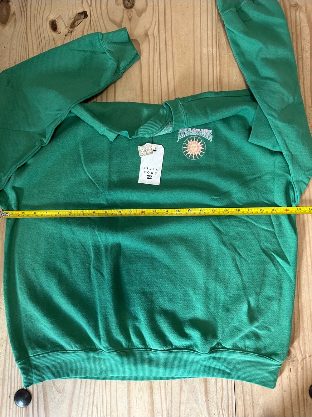 NWT Billabong Women’s Oversized Green Graphic Ride In Crewneck Sweatshirt - Picture 9 of 14